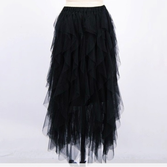 Dresses & Skirts - Black Tulle Skirt